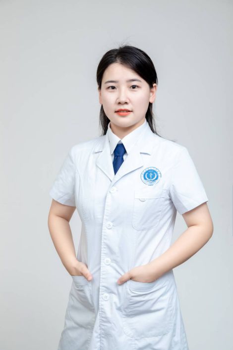 郑丹.jpg