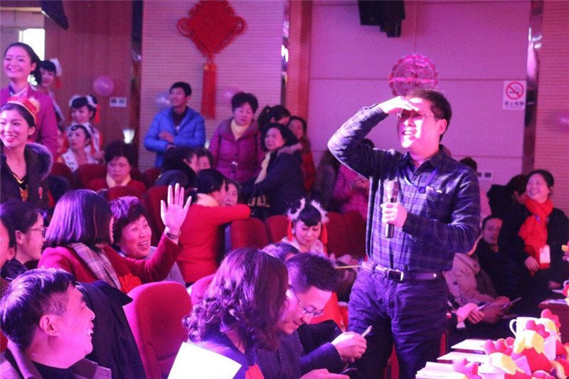 迎新春 谋发展 共腾飞 ——金堂县第一人民医院•四川大学华西医院金堂医院举办2016年度总结表彰暨2017迎春活动10.jpg