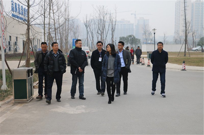 副县长周海燕 调研金堂县第一人民医院建设后期工程完成情况2.jpg