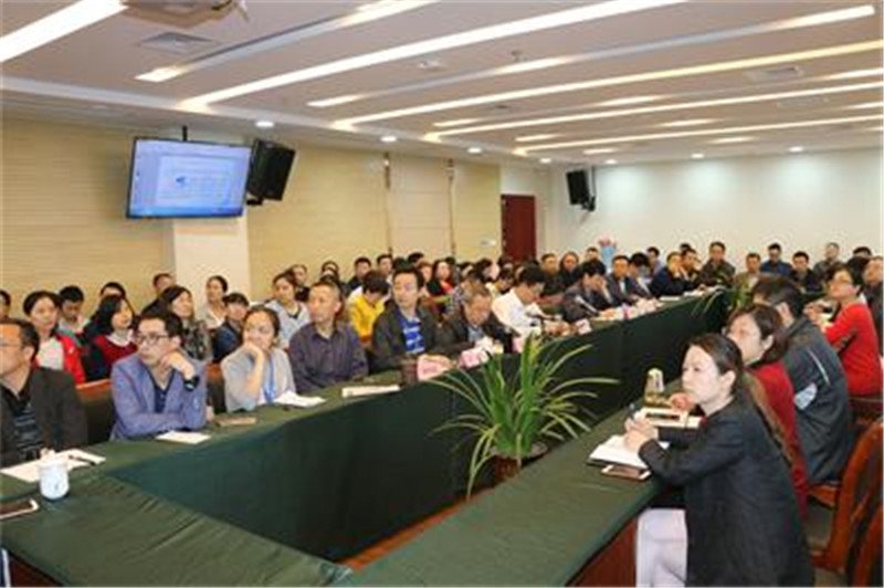 2017.4.26医院党总支召开的《预防职务犯罪专题会》 (4).JPG