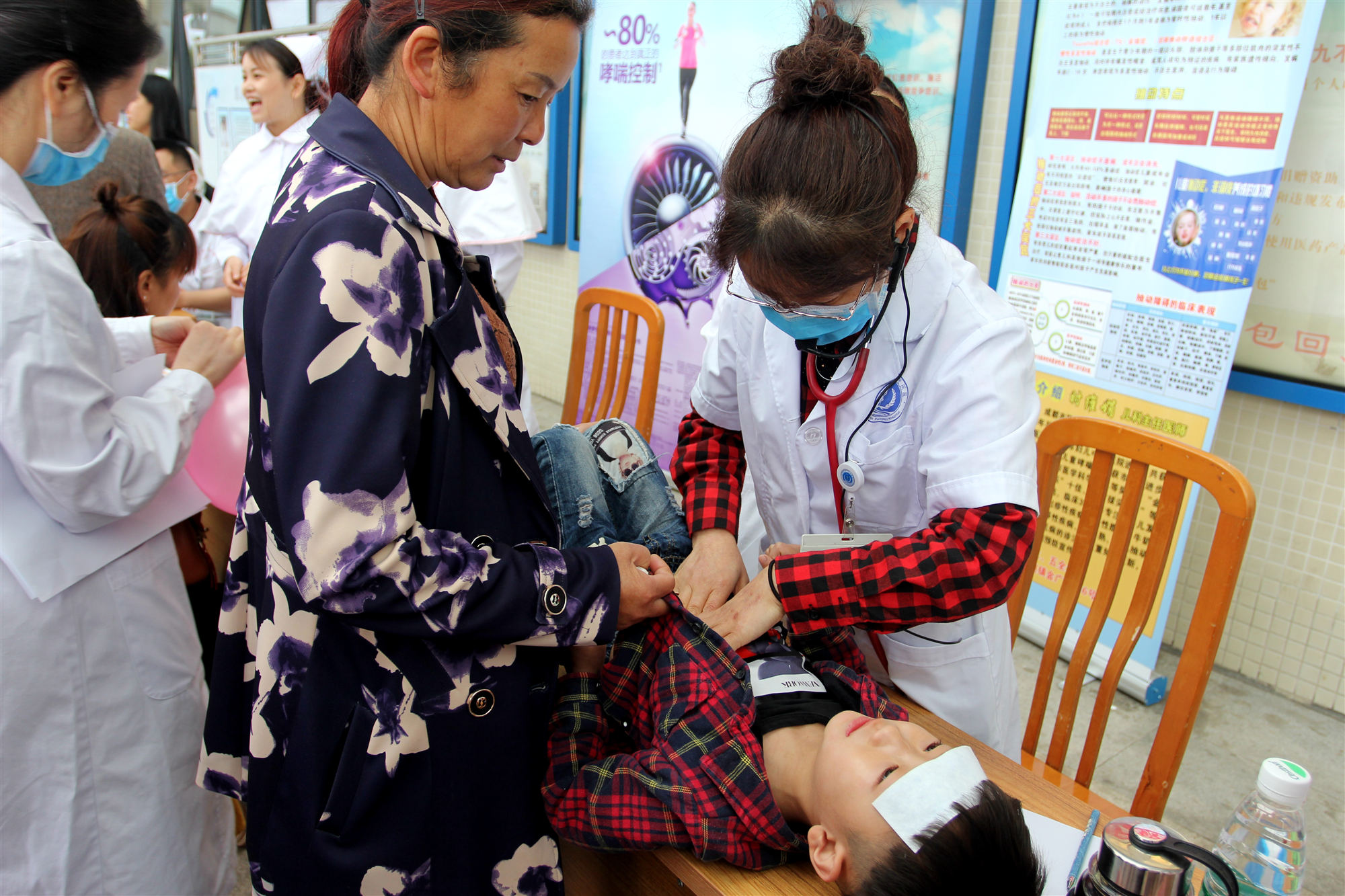 2019.5.28石阿姨 迎六一 关爱儿童健康 大型公益活动 (2)_副本.jpg