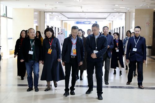 2019.11.13县委领导陈文建来院调研 (2)_副本.jpg