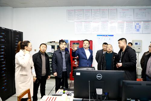 副县长左光磊到监控室检查_副本.jpg