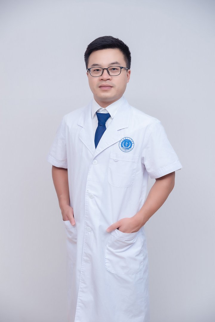 罗冲