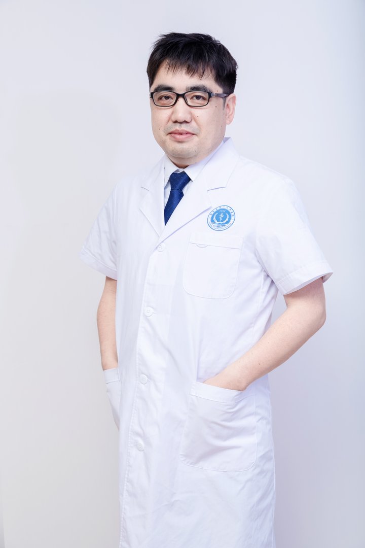 龚彬