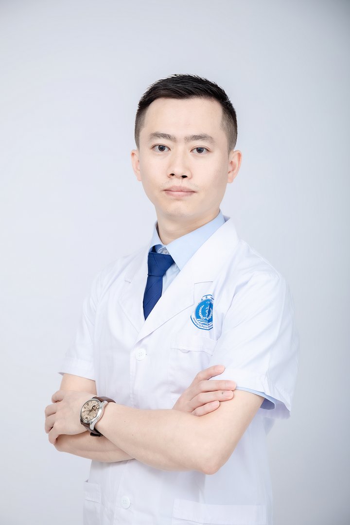 曾育