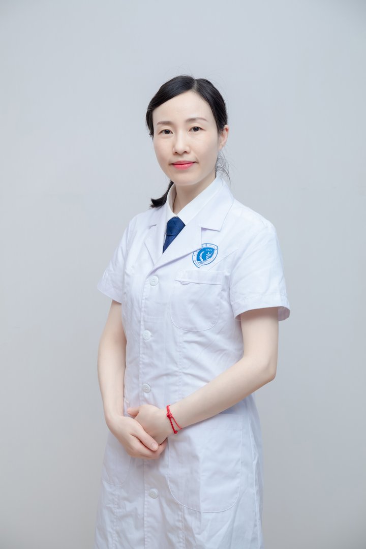 吴敏 
