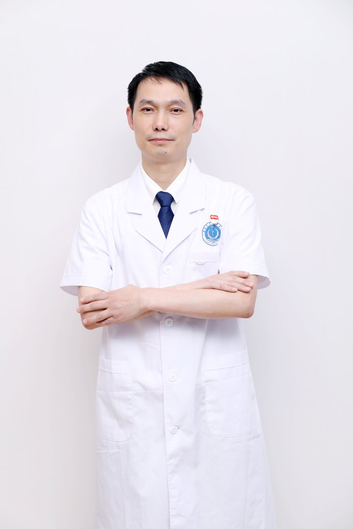 李先泰 