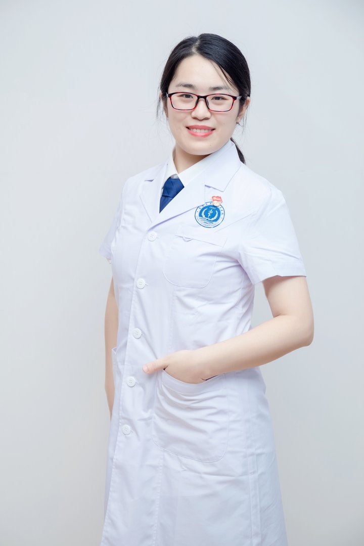 蹇丽君