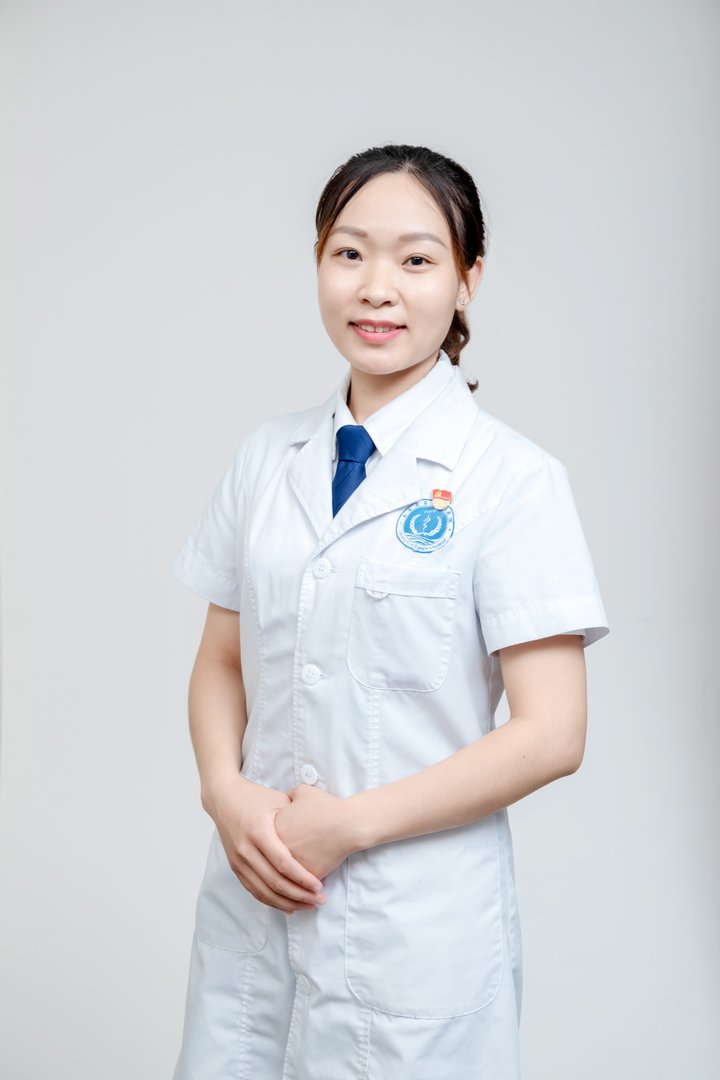 曹红美
