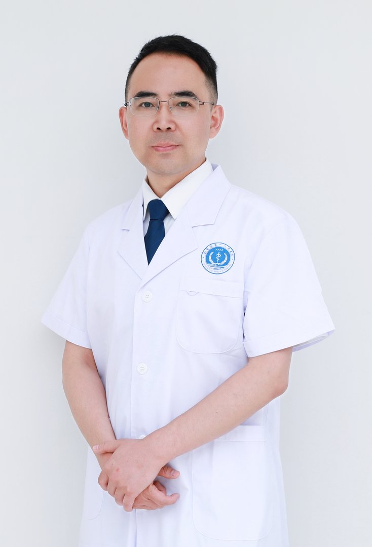 何平