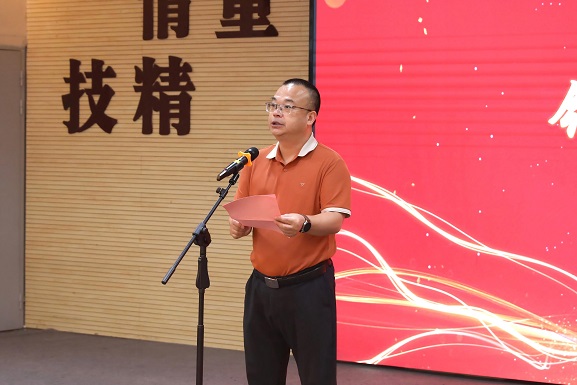 魏来1.JPG